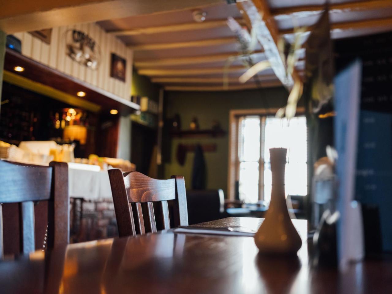 The Bell Inn Вустер Екстер'єр фото